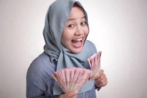 Istri Boleh Mengambil Uang Suami, Ini Syaratnya !