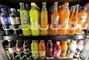 Alasan Sebaiknya Anak Anak Jangan Minum Air Soda